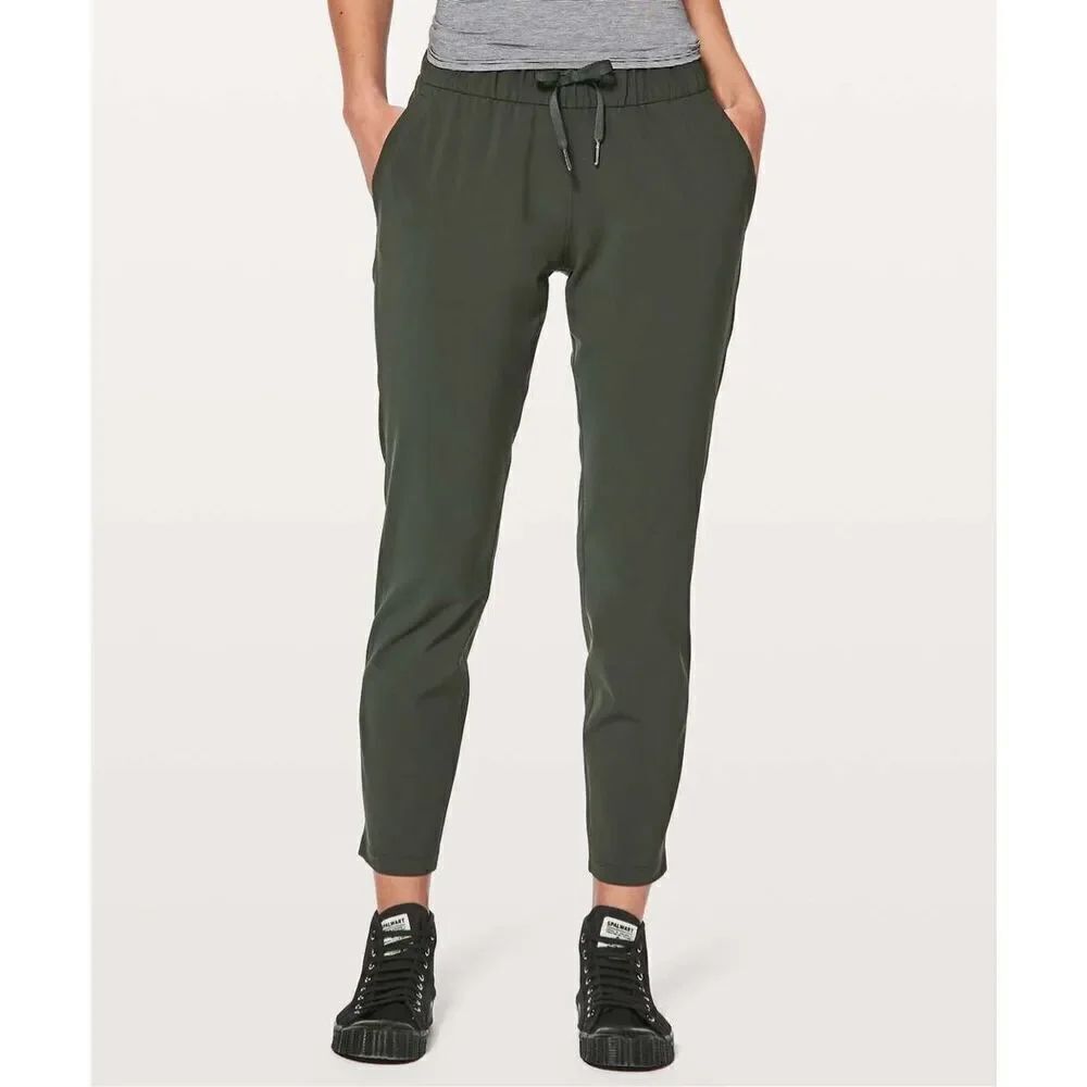 Lululemon On The Fly Pant *Woven 28" Evergreen